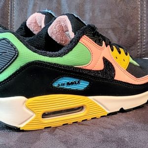 Nike AirMax 90 Atomic Pink Solar Flare